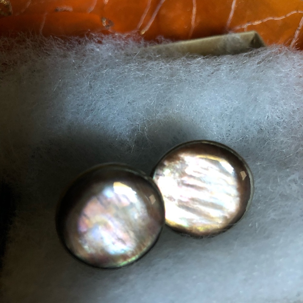 Cuff links💰 (5/$25 any bundle of 4 or more) - Picture 2 of 3